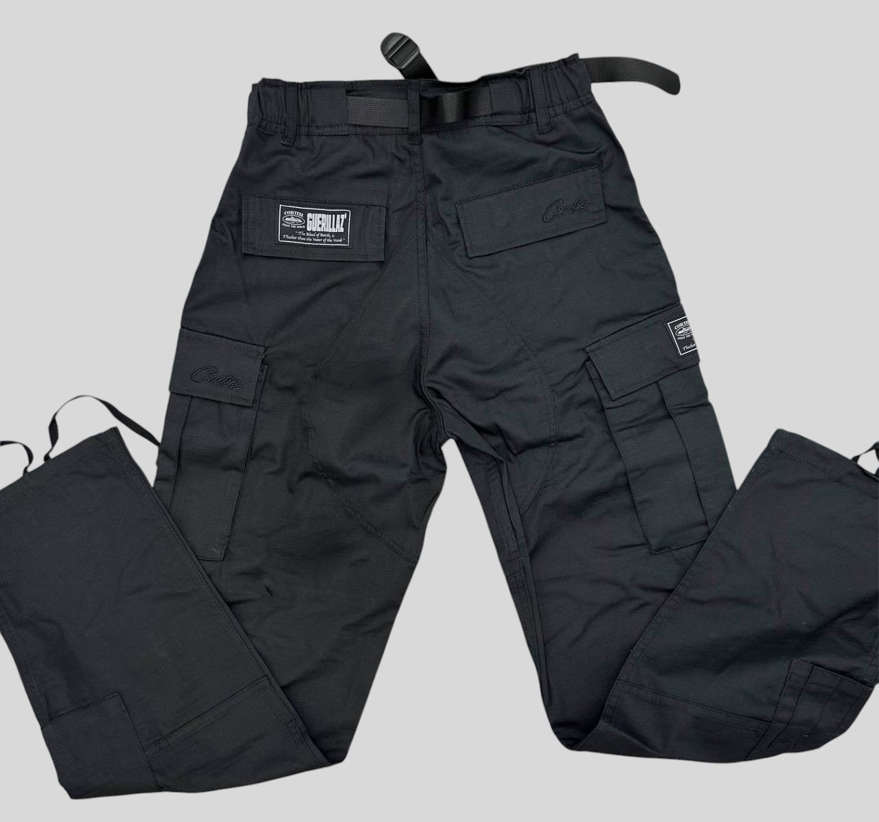 Corteiz Cargo Bottoms - Triple Black